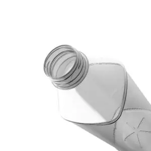 EPROJUICE SQUARE PET-Flasche von EPROPLAST in quadratischer Form.